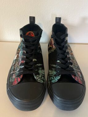 Akedo Black jurassic Park raptor, shoes, men’s size 9 excellent condition